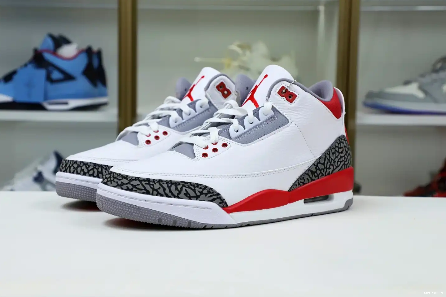 AIR Kimikick 3RETRO JORDAN 0825